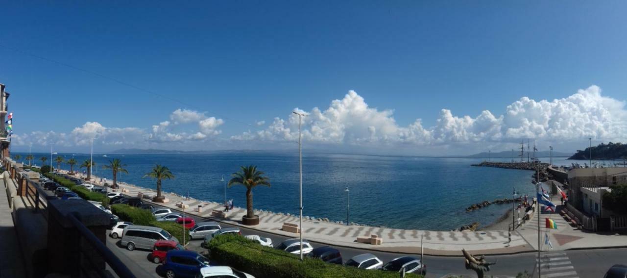 Вилла Ampio Monolocale Con Balcone Fronte Mare Порто Санто Стефано Экстерьер фото